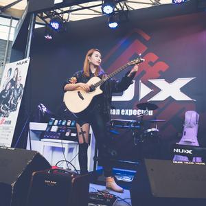 一级黄色女人深喉灌肠直播大秀
